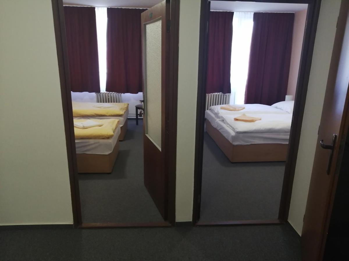 Penzion Institut Košice Esterno foto