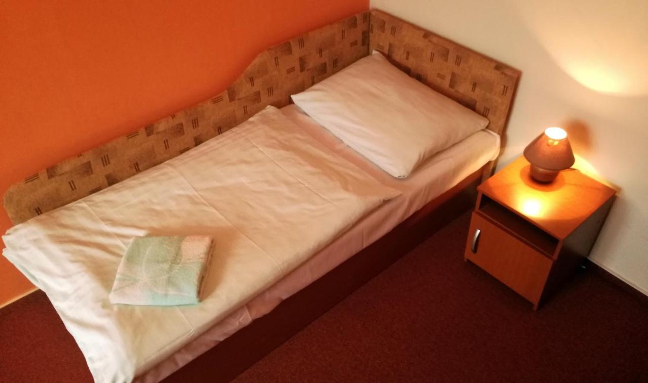 Penzion Institut Košice Esterno foto
