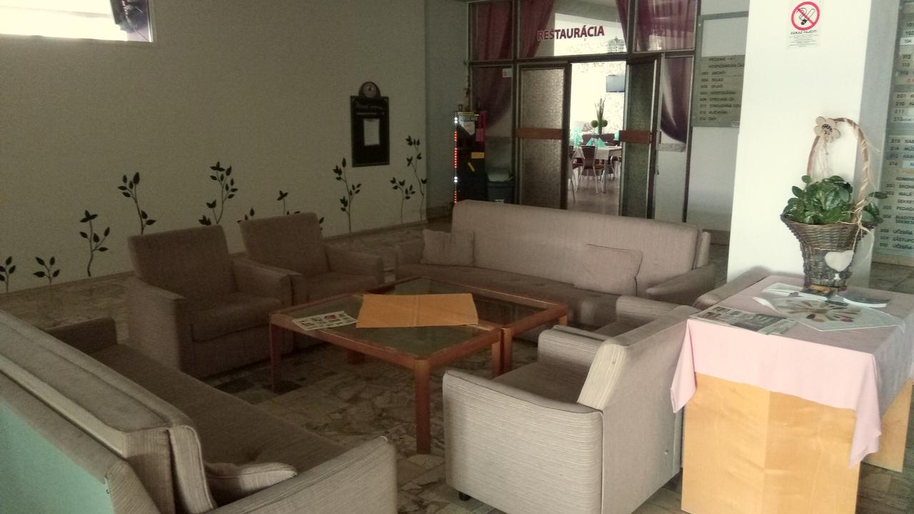 Penzion Institut Košice Esterno foto