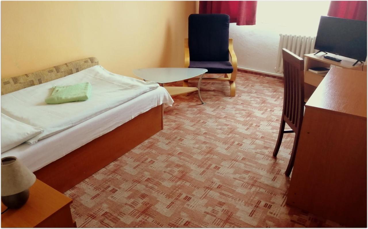 Penzion Institut Košice Esterno foto