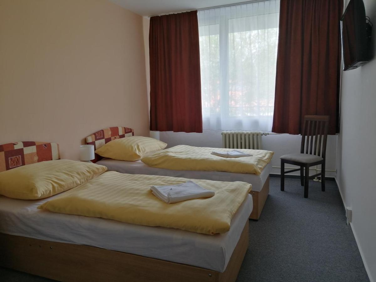 Penzion Institut Košice Esterno foto