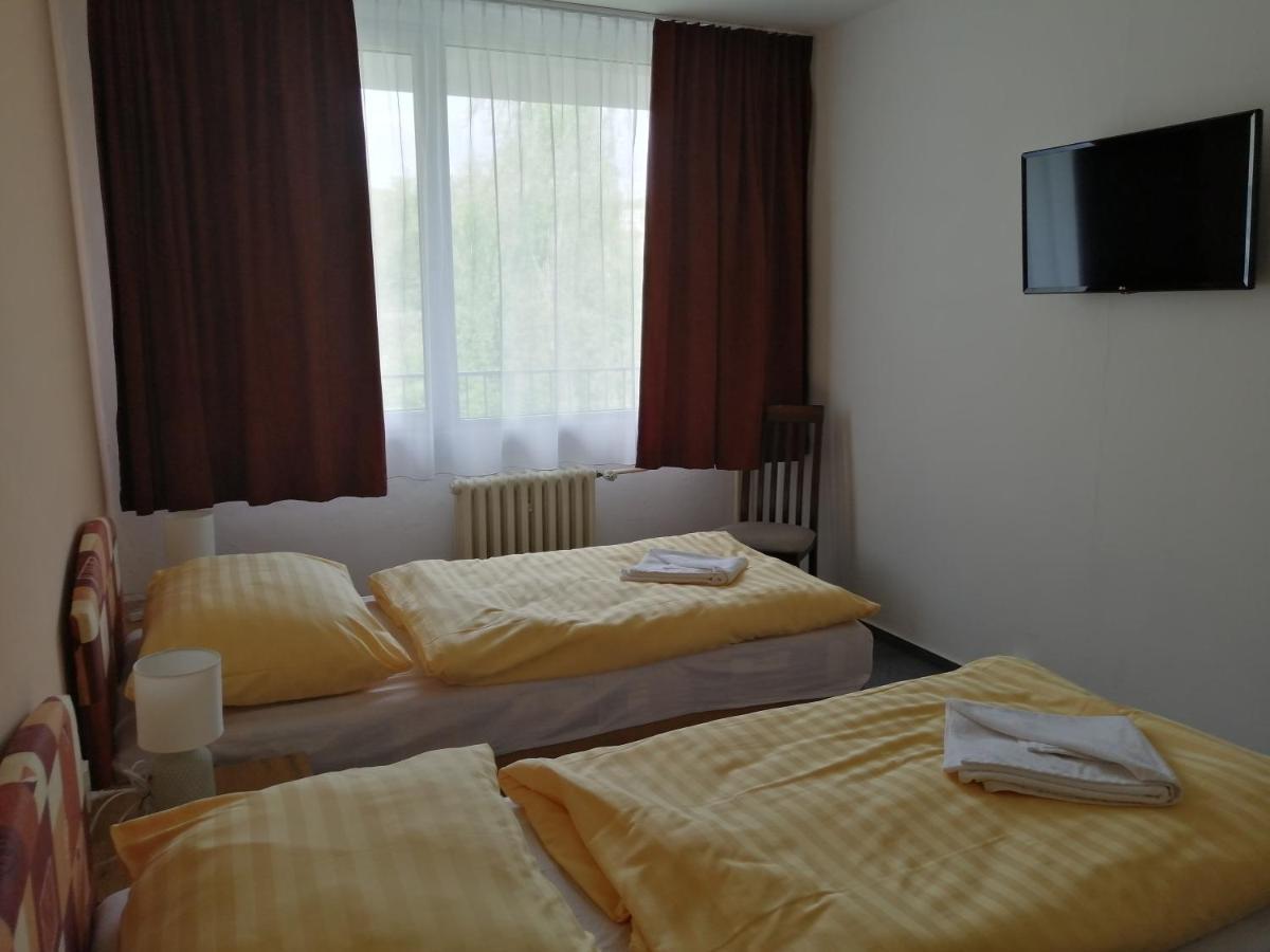 Penzion Institut Košice Esterno foto